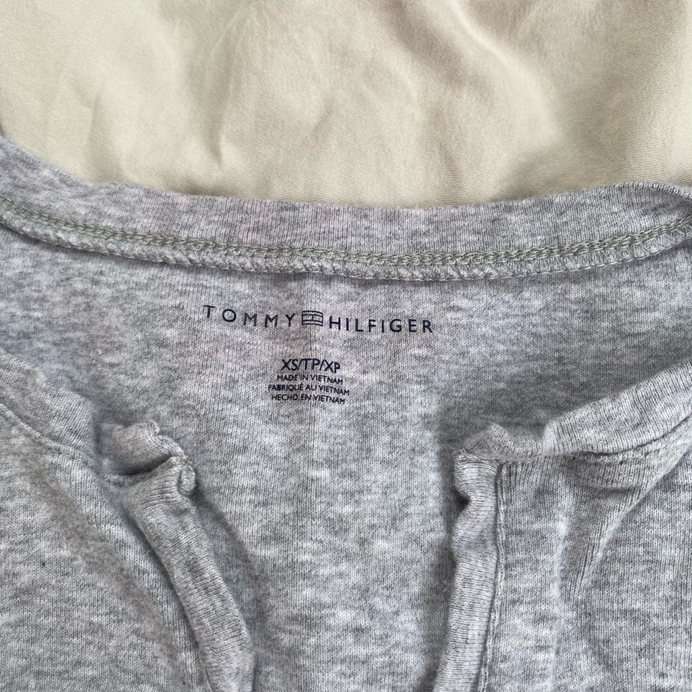 Tommy Hilfiger Top - Picture 2 of 2